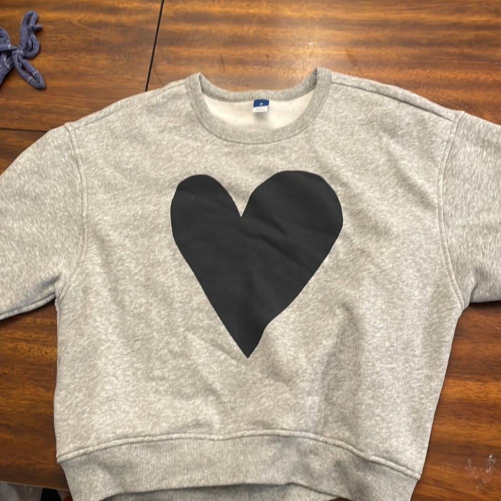 Old Navy Heart Crewneck